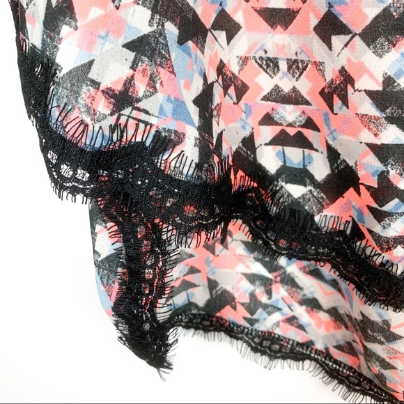 🌸2/$30🌸 Sheer Patterned Hollister Tank Top - Picture 4 of 8